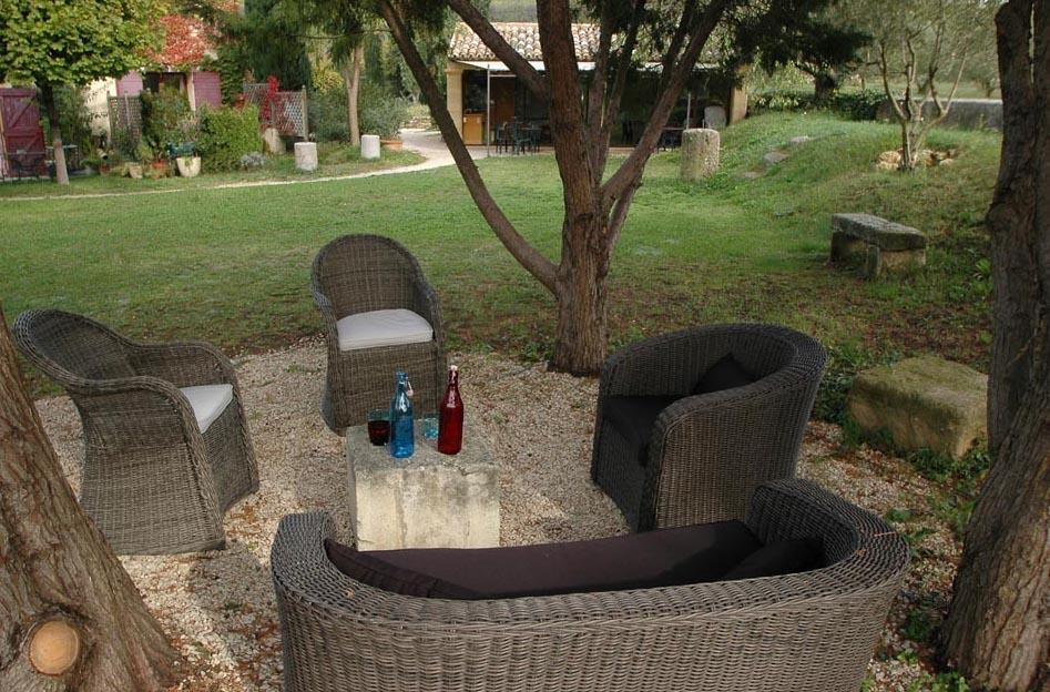 Hotel La Tuiliere En Luberon Cadenet Exterior foto