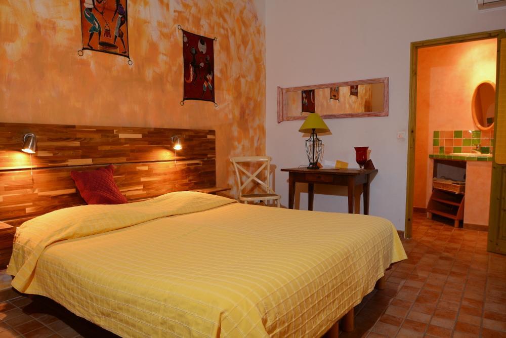 Hotel La Tuiliere En Luberon Cadenet Exterior foto
