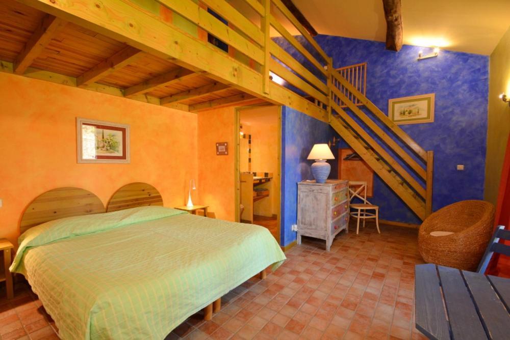 Hotel La Tuiliere En Luberon Cadenet Exterior foto